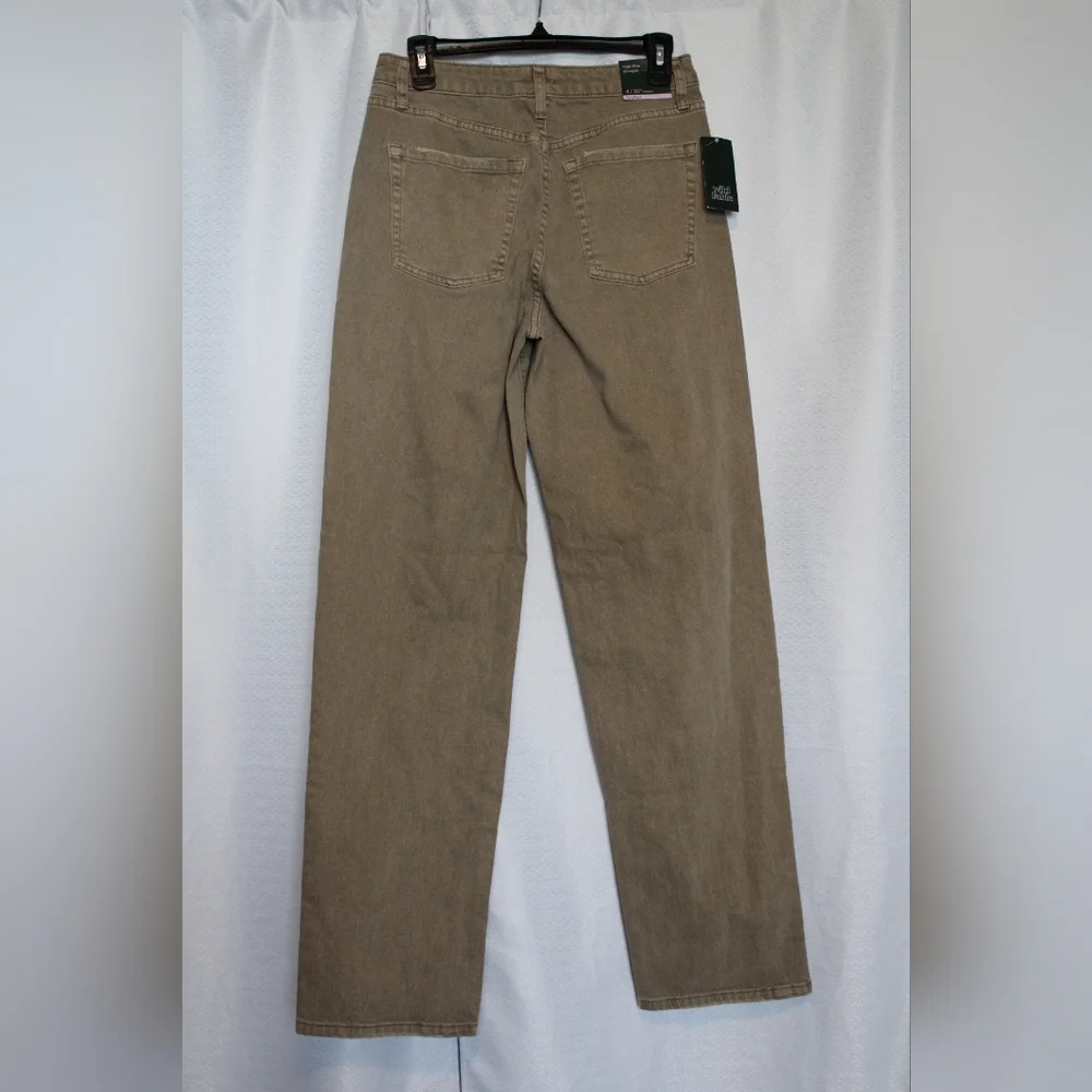 Women’s High Rise Distressed Straight Leg Jeans - Light Brown Size 00 & 4 - Picture 3 of 12
